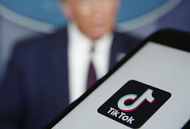 The TikTok logo is displayed in the app store.BLOOMBERG/PHOTOGRAPHER: BLOOMBERG/BLOOMBER